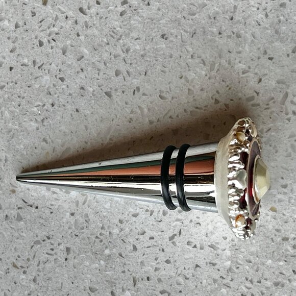 Bombay Co Red & Silver Wine Coaster & Stopper Set - Picture 10 of 13